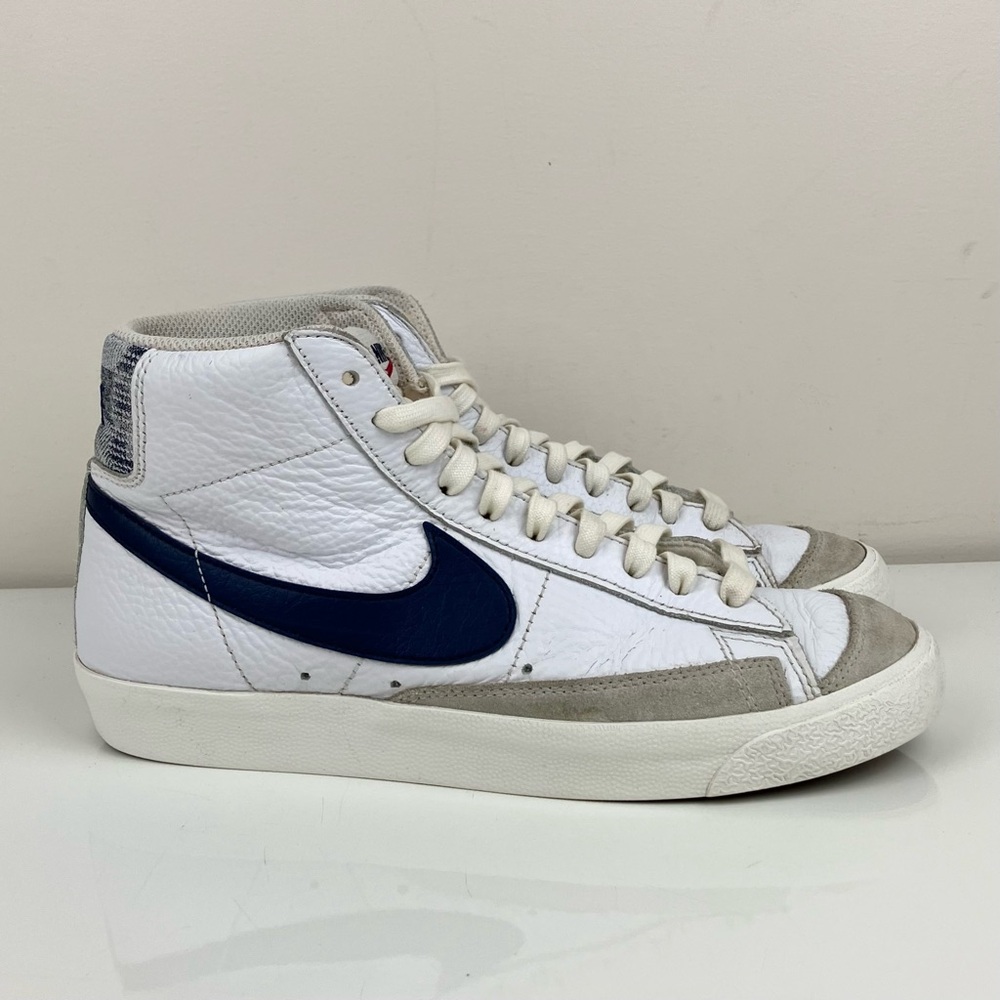 Nike Men’s Size 8.5 Blazer Mid 77 White / Midnight Navy / Sail Athletic Shoes